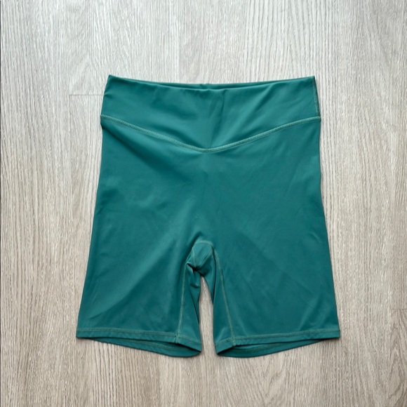 Vitality Balance Athletica Green Biker Shorts - Picture 1 of 2